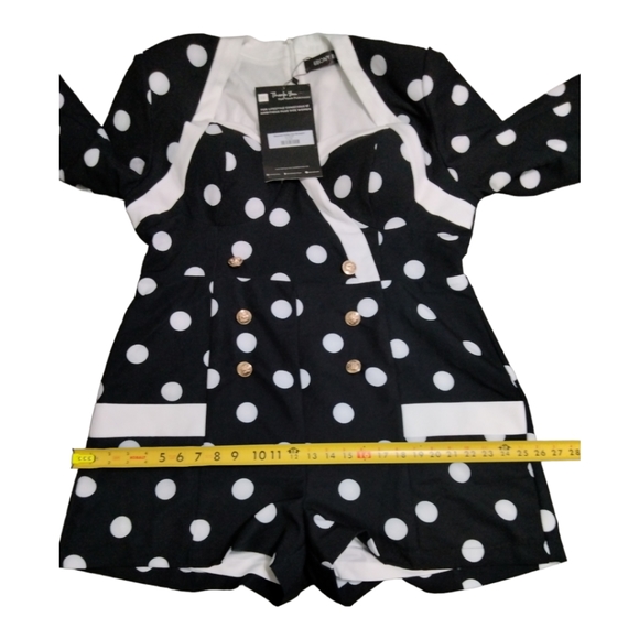 Women Black White Polka Dot V-Cut Line Romper w/Pockets back Zipper. Size 1X NWT - Picture 9 of 16